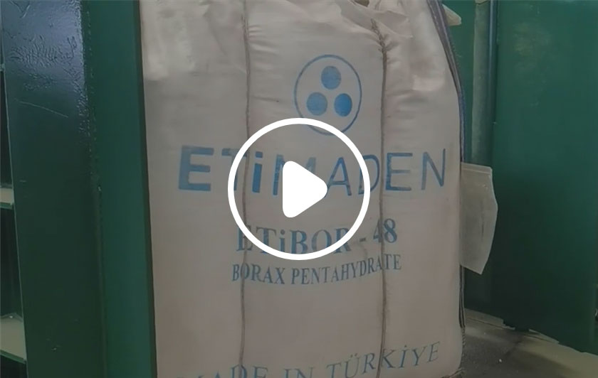 升級(jí)款四缸噸包擠壓機(jī) 結(jié)塊硼砂試機(jī)