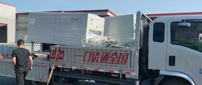 08 發(fā)貨緬甸震散機(jī).jpg